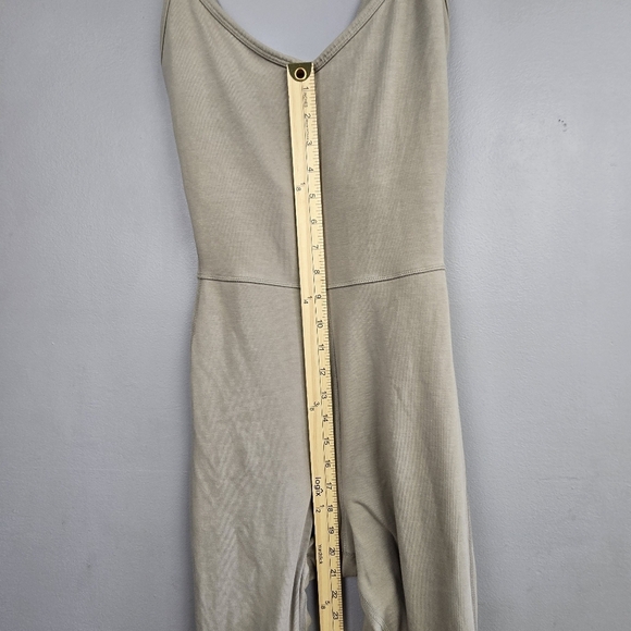 OLD NAVY Powerchill Workout Activewear‎ Jumpsuit Tan Slight Green Womens Size L - Picture 12 of 16